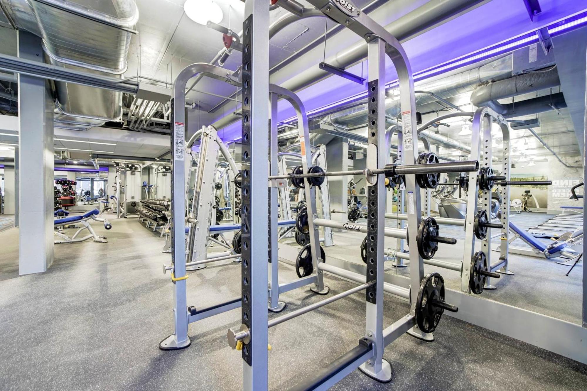 Fantastic 2 Bedroom Apartment With Gym At Arlington Eksteriør billede
