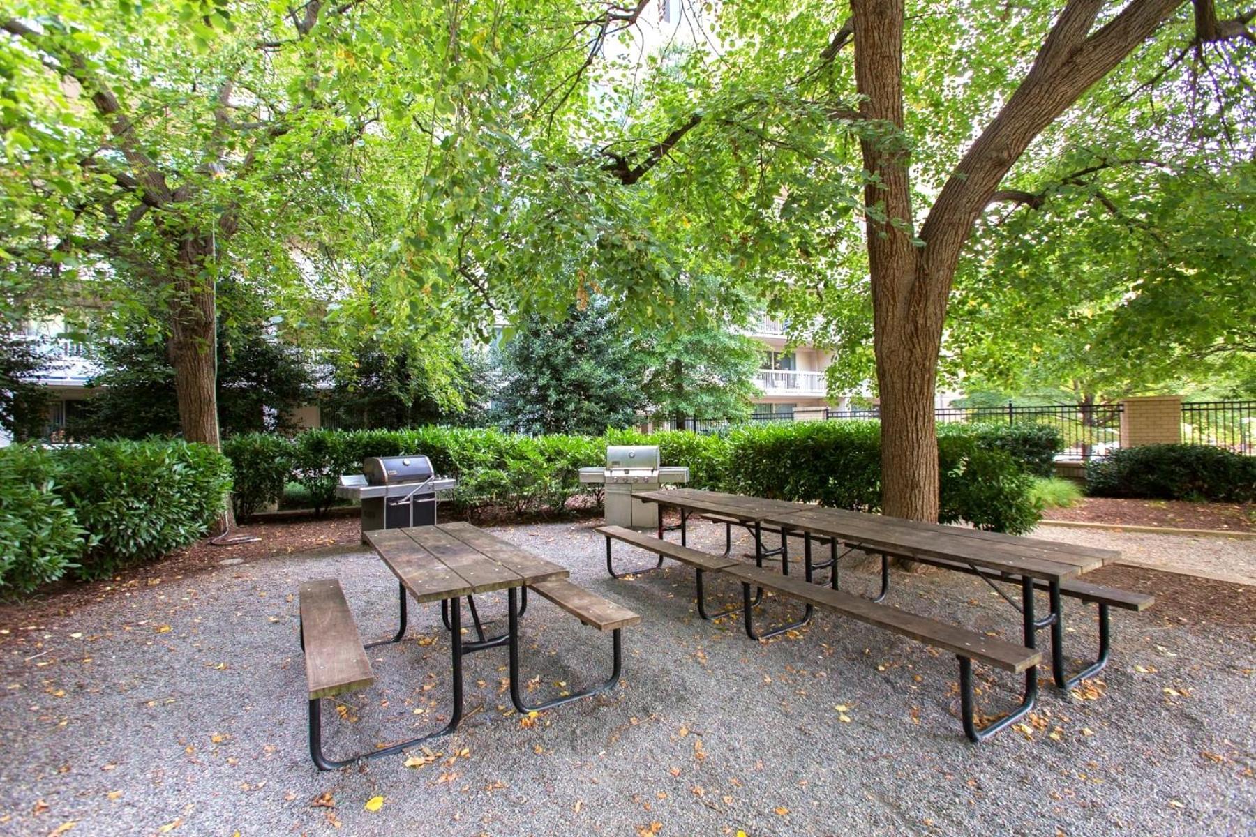 Fantastic 2 Bedroom Apartment With Gym At Arlington Eksteriør billede